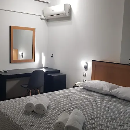 Savoy 3* Πειραιάς