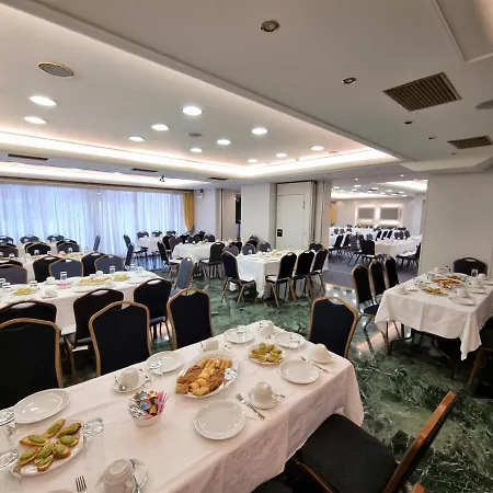Ξενοδοχείο Savoy Πειραιάς