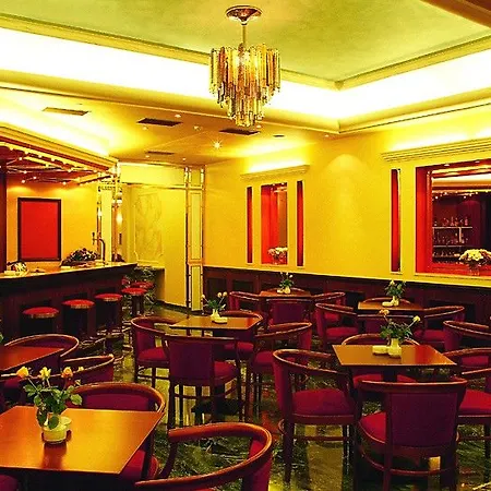 Savoy 3* Πειραιάς