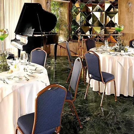 Ξενοδοχείο Savoy Πειραιάς