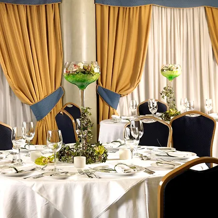 Savoy Hotel Pireus