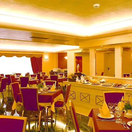 Savoy Hotel Pireus