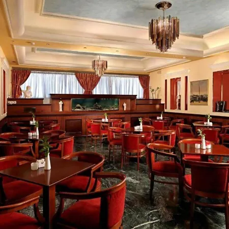 Savoy Hotel Pireus